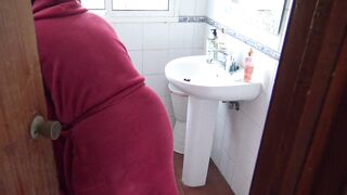 horny stepson begged me piss in front of him so he can jerk off his cock