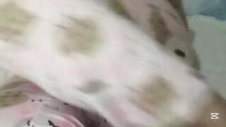 Sola jugando con mis dedos hasta gemir