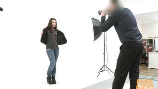 Amateur pussy so warm and tight I cum quick - FAKE AGENT