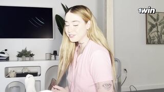 Morning Wood Sucked Off By Beautiful Green Eyed Step Sis- Rosie Rider