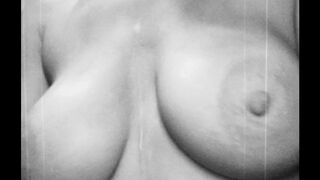 Playing with my titties: Upclose POV