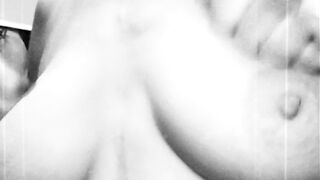 Playing with my titties: Upclose POV