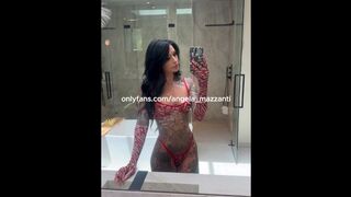 18YO’s Live Pussy Leak Shocks Webcam!
