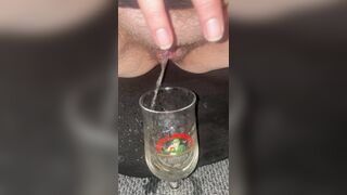 Piss ready to drink. Watch me squirt in your cup