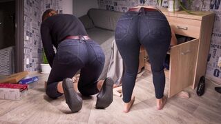 Watching Hot Mom With Panty Line Bending And Cleaning