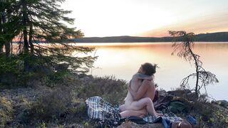 Love at a Lake in the Sunset - RosySky - 4K 30fps