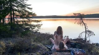 Love at a Lake in the Sunset - RosySky - 4K 30fps