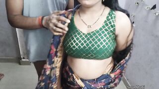 Indian wife ki sexy saree me gaand chudai. Indian anal sex in saree.