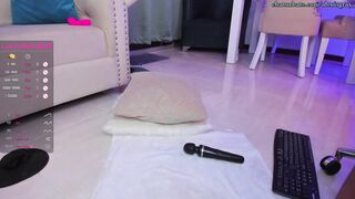 AlenisGray_ I love the way this dildo brings the best out of me. Can you do better?