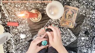 Tar-toe reading. If you see this- you were to hear this message. witch foot goddess worship