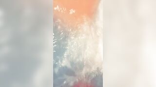 Jacuzzi orgasm milf