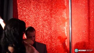 Savana Ginger: Big Areolae Stripper Fucks On-Stage