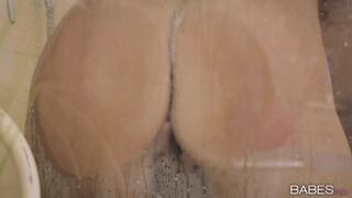 Babes - Jenifer Jane fucks stanger in the bathroom after steamy shower